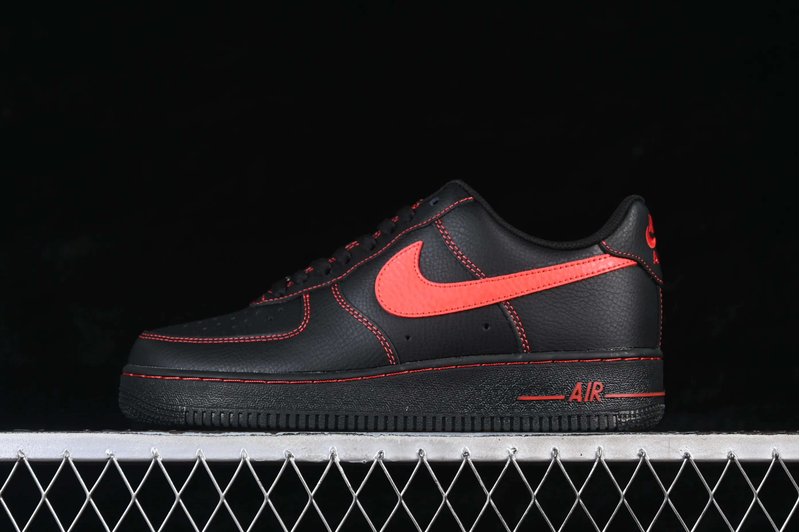 All categories Nk Air Force 1 Air Force series Nk Air Force 1 Low Air Force low-top Nike Air Force 1'07 Low black and red Air Force 1 low-top casual sneakers ZH0316-142